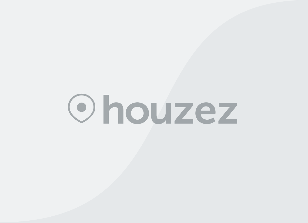 Legado de Cristal y Madera: Una Obra Maestra de Alexis Dornier en el Corazón de Ubud