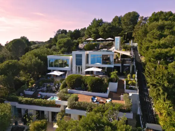 Copie de JUST (1223 x 917 px) 6861748e652f1