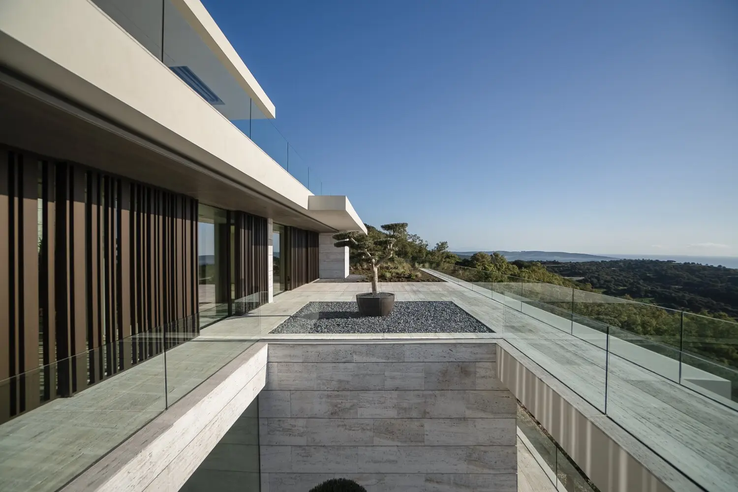Villa THE SANCTUARY by ARK Architects Sotogrande, designed by Manuel Ruiz Moriche 7 67d2c8b5a410e Villa THE SANCTUARY by ARK Architects Sotogrande, designed by Manuel Ruiz Moriche 7 67d2c8b5a410e