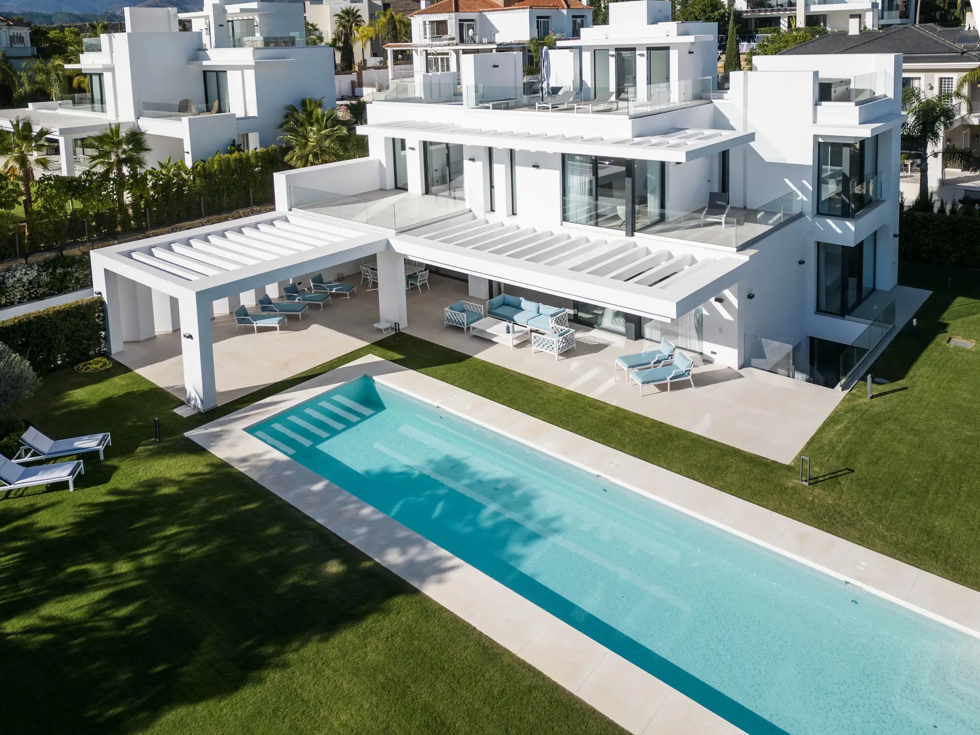 Verdin Property Flamingos 26 18