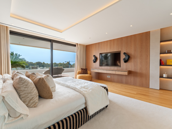 SkyVilla 17