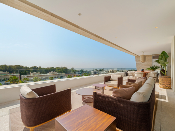 SkyVilla 35