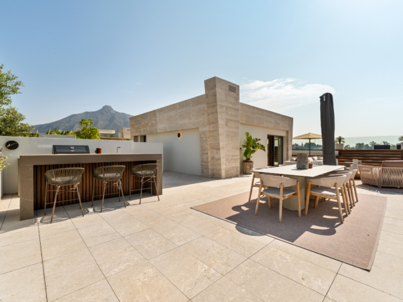 SkyVilla 37